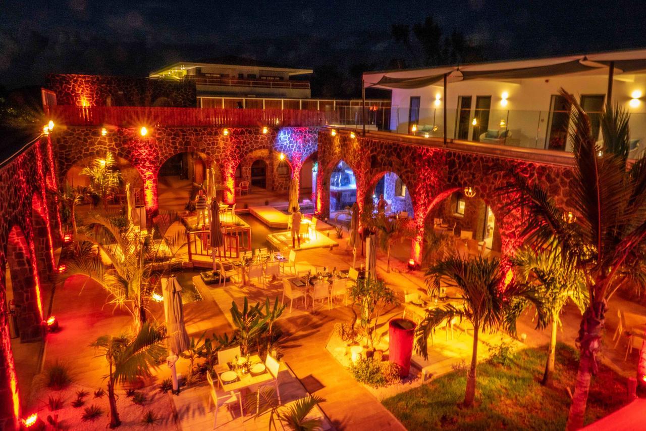 Hacienda Plaza Hotel Pereybere Beach Exterior foto